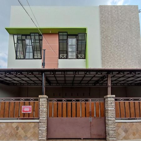 Hotel Reddoorz At Syariah House Purwokerto Exterior foto