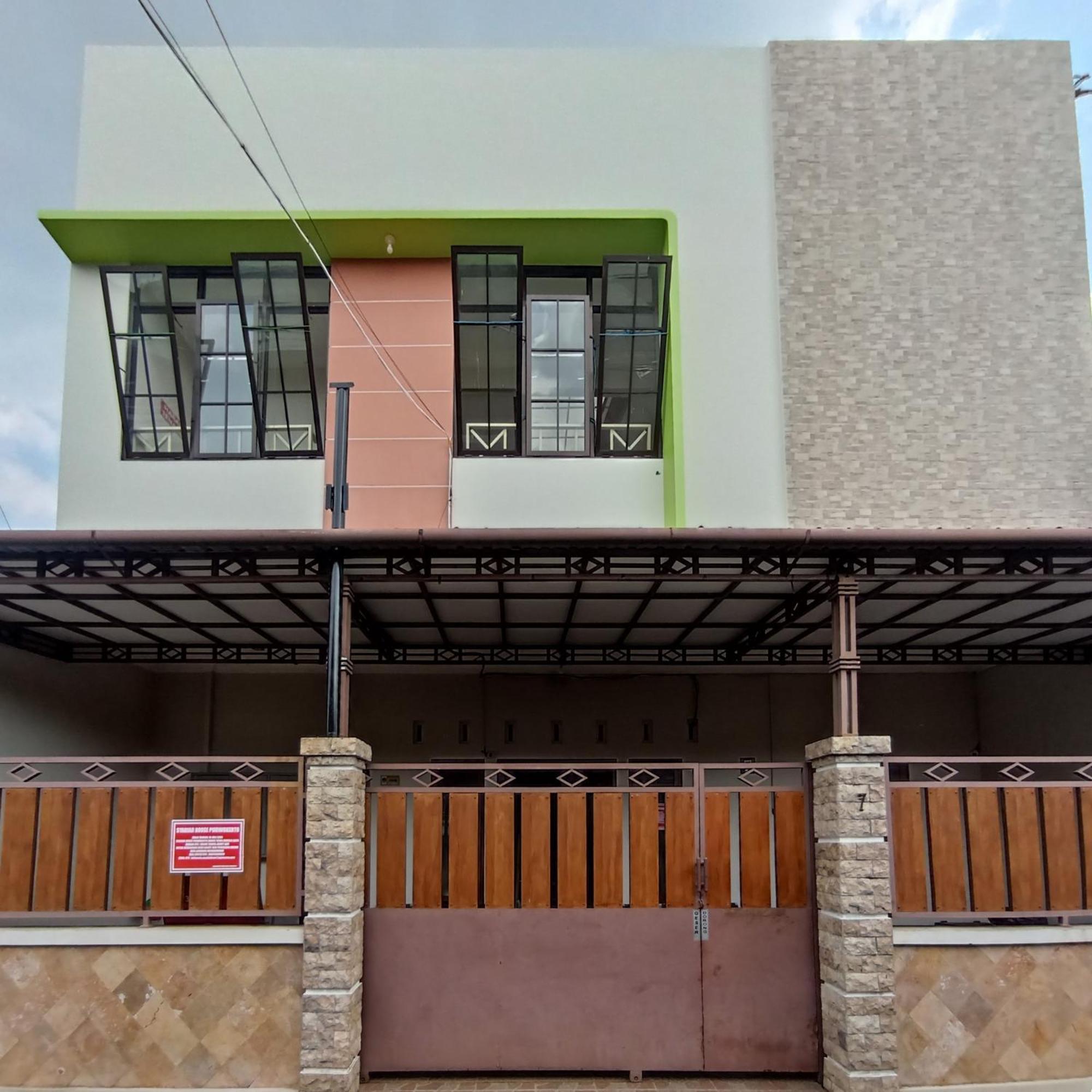 Hotel Reddoorz At Syariah House Purwokerto Exterior foto