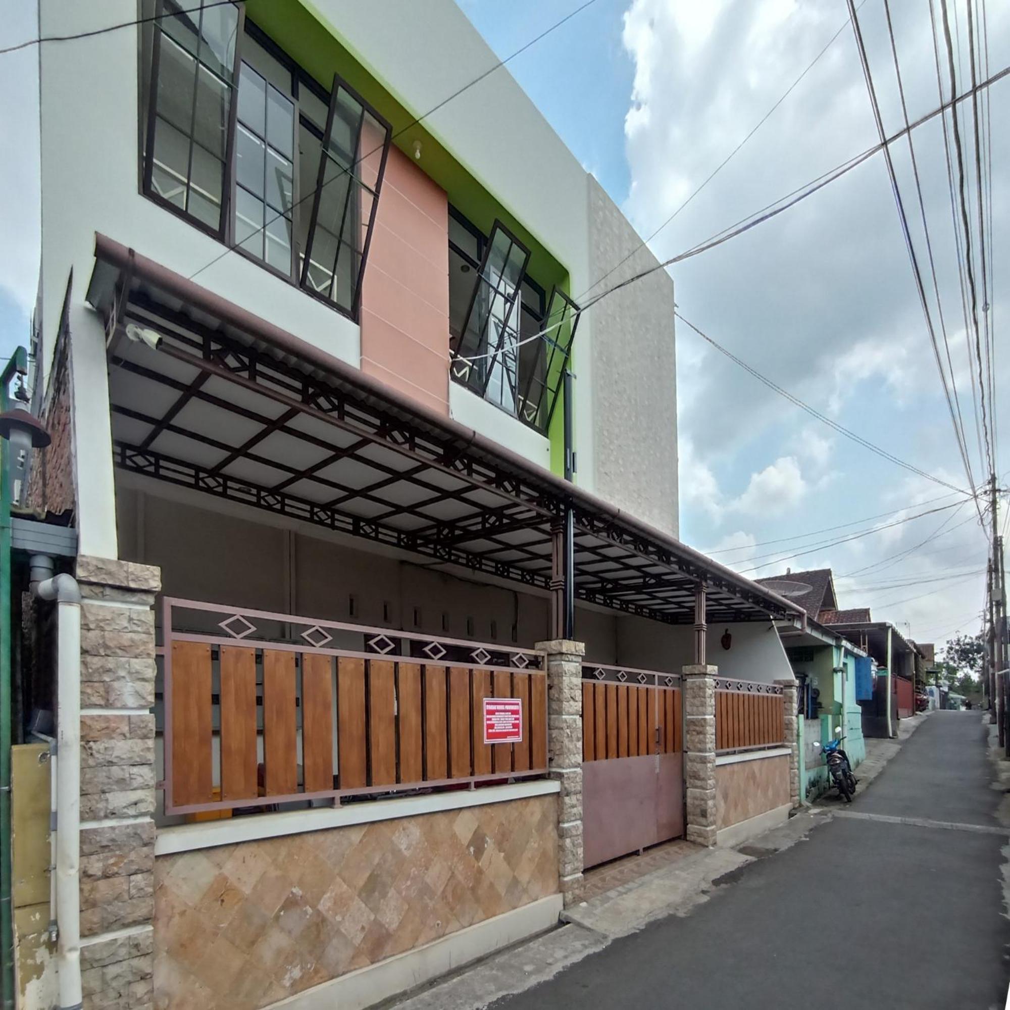 Hotel Reddoorz At Syariah House Purwokerto Exterior foto